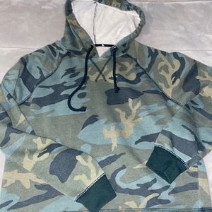 Light weight camo hoodie! Never worn!